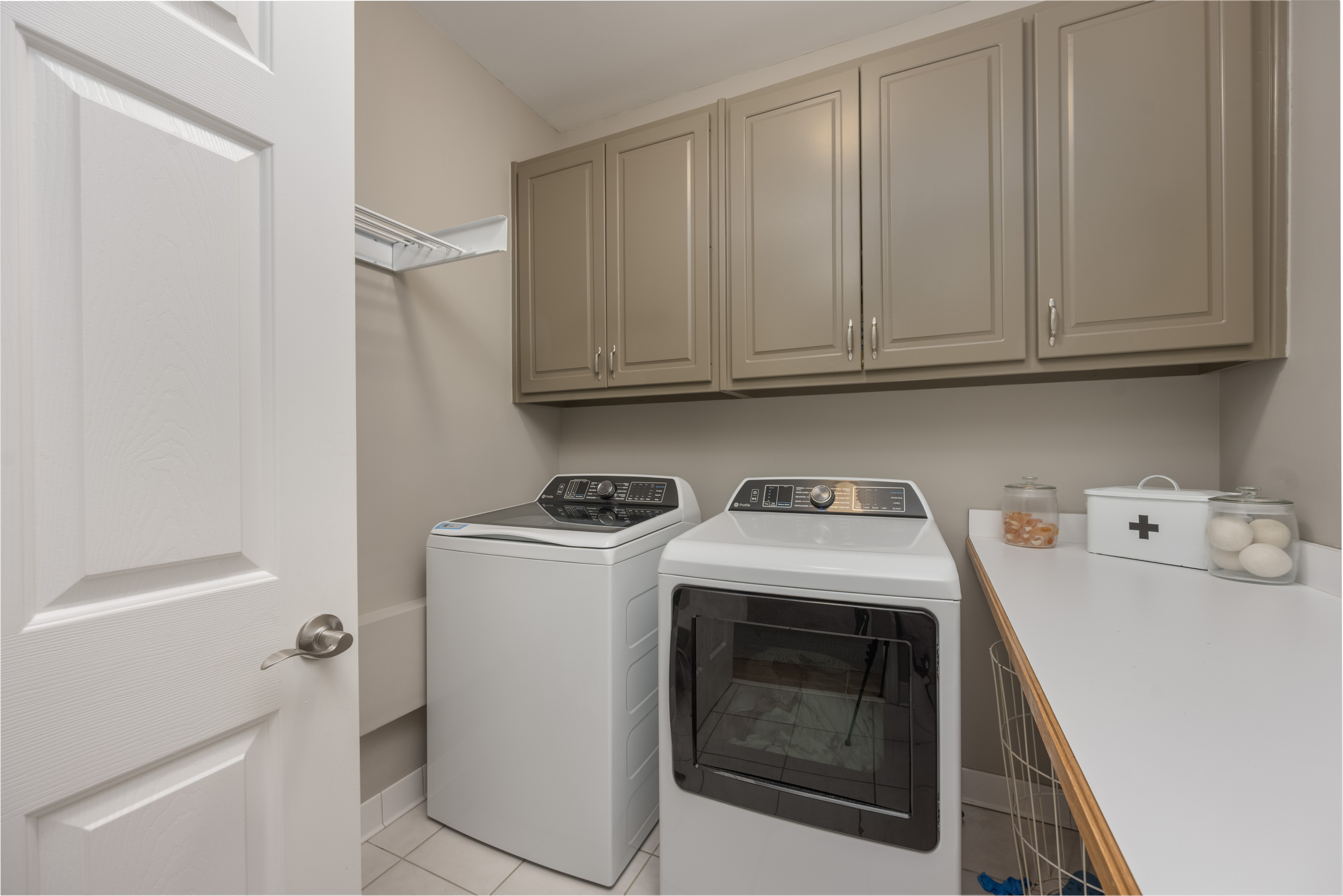 1021 Ridge Terrace image 44